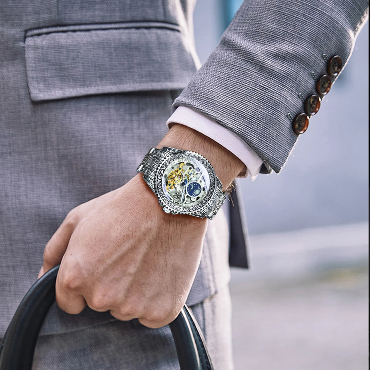 Luxury Gold Skeleton Mechanical Watches Moon Phase Retro Engraved Luminous Tourbillon Automatic Mens Watch Steel Strap